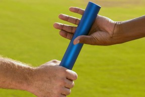 九游体育官方网站-欧洲足球冠军联赛陷入争议，裁判判罚引发热议，2020-2021欧洲足球联赛冠军