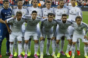 九游娱乐网页入口-队伍们如何通过团结合作在足球比赛中获胜？，团队配合足球