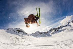 九游娱乐网页入口-魔术新星闪耀主场擒下步行者